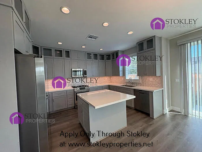 4 bed, 3.0 bath, 2237 sqft, $5,695 — Photo 3