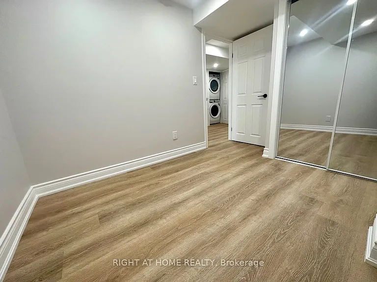 22 Gunn Ave — Photo 7