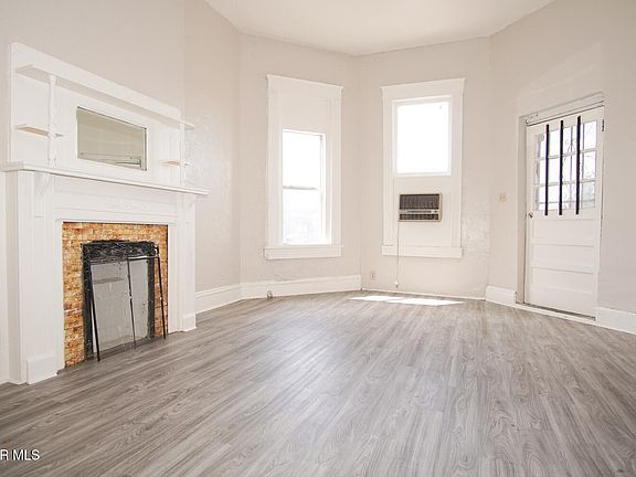 4th image of 1104 Myrtle Ave #2