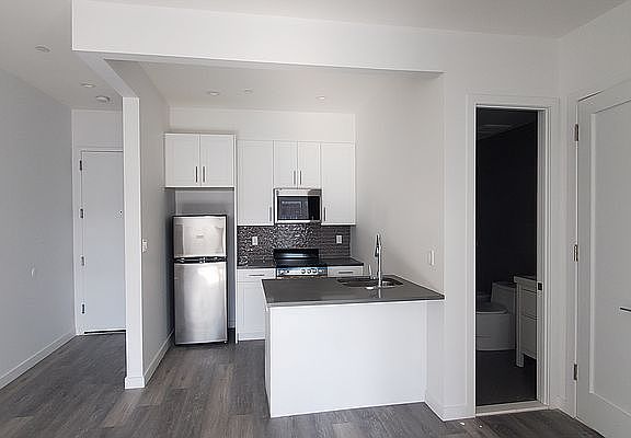 5th image of 1709 Park Pl #2B