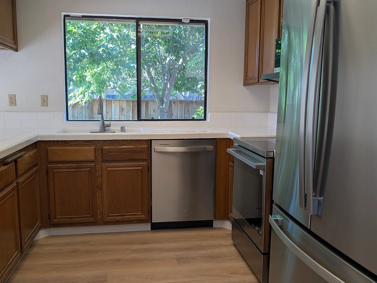 3 bed, 1385 sqft, $3,750 — Photo 4