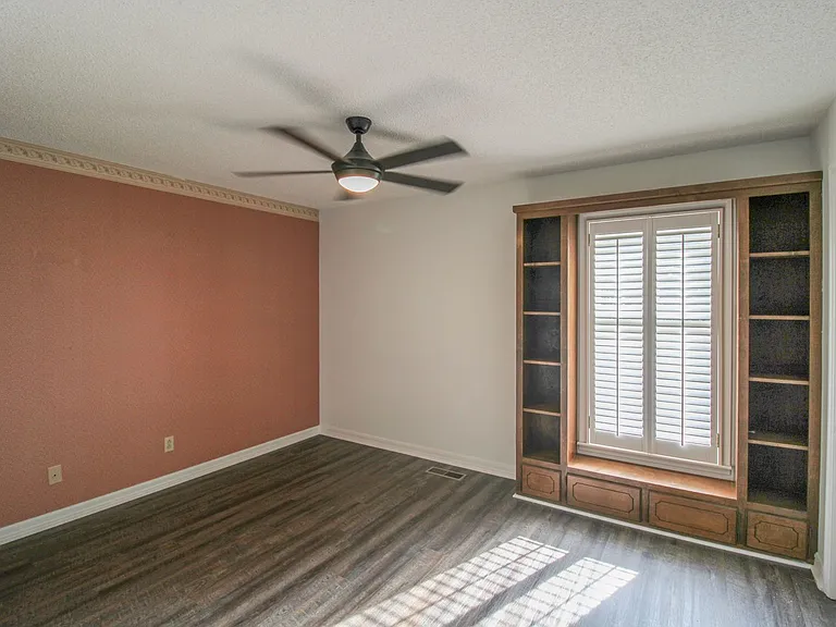 530 Rose St — Photo 12