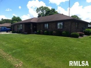 501 E Ellis St, New Berlin, IL 62670