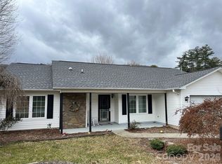 532 Woodfield Ln, Hendersonville, NC 28791