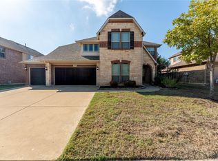 952 Tara Dr, Burleson, TX 76028