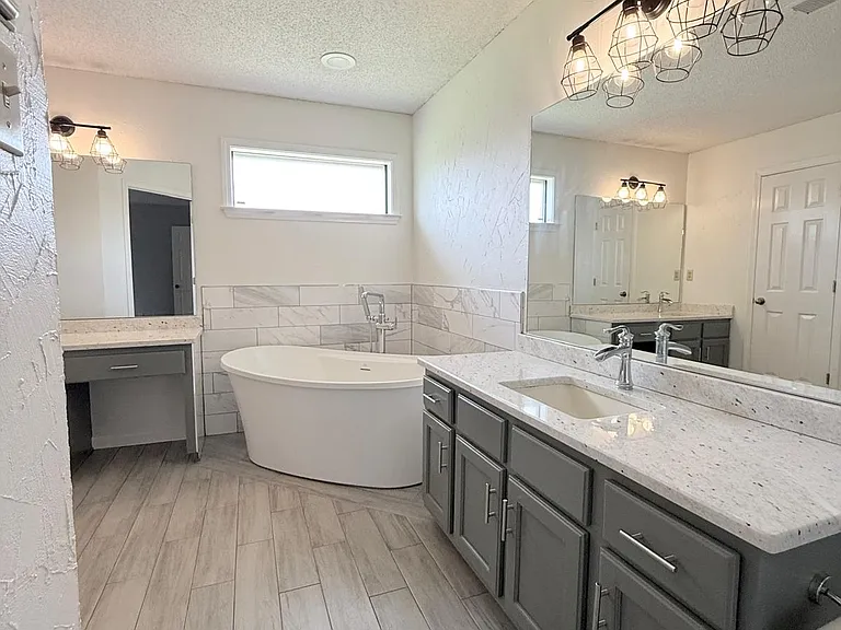 5008 Hare Crossing Cv — Photo 21