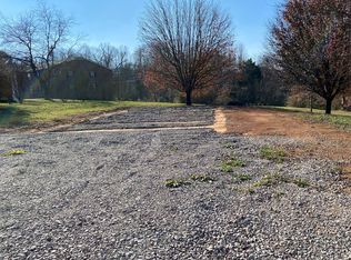 120 Walt St, Byrdstown, TN 38549