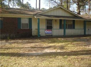 64 Quail Rd, Richmond Hill, GA 31324