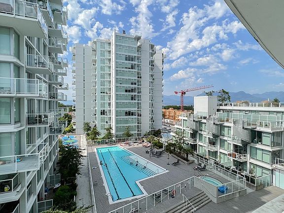 3rd image of 2220 Kingsway #809