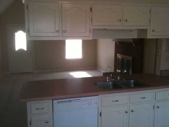 5376 Lock Bay Ln, Memphis, TN 38135