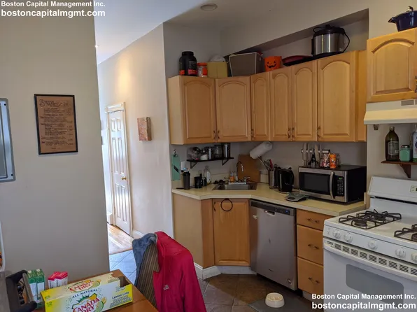 20 Portsmouth St #1, Cambridge, MA 02141