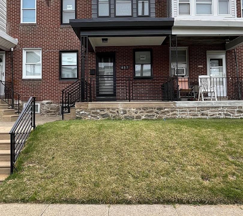 1st image of 457 Robbins St