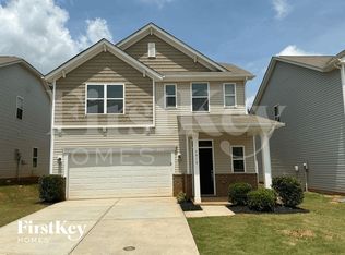 9018 Evans Woods Dr, Charlotte, NC 28215
