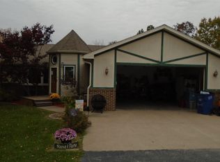 1705 8th Ave, Viola, IL 61486