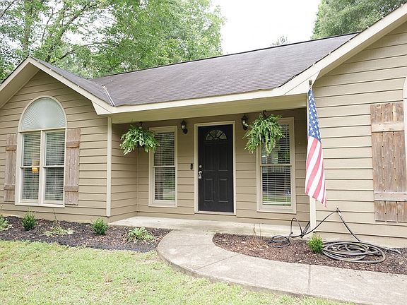 2nd image of 224 Lee Road 206