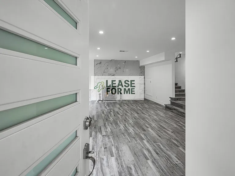 9848 Portola Dr — Photo 44