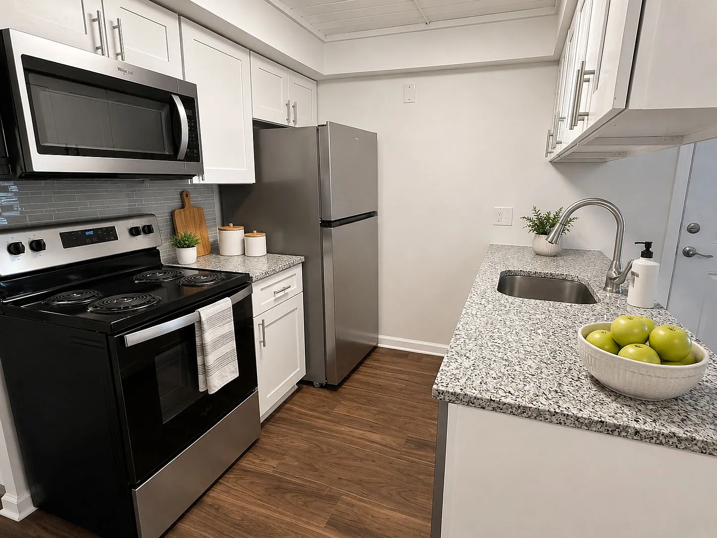 Merriman Valley Apartments & Townhomes — Photo 2