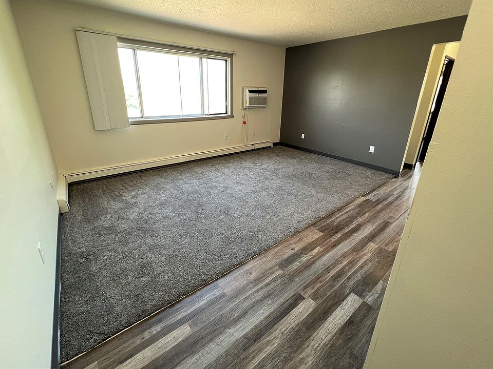 1st image of 222 S Greenwood St #18