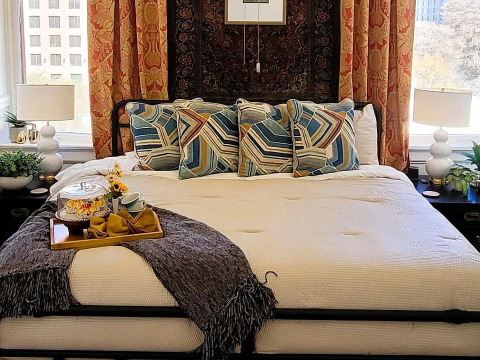 Bedroom with King size Memory foam mattress