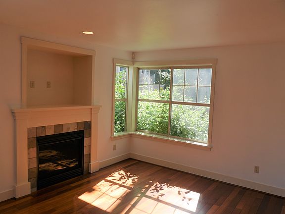 5th image of 2020 E Terrace St