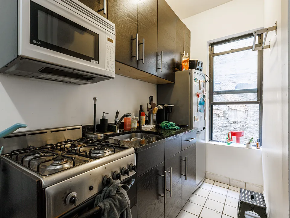 55 Delancey St #2A