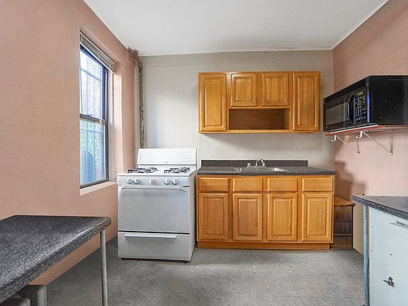 4th image of 119 W 122nd St #1