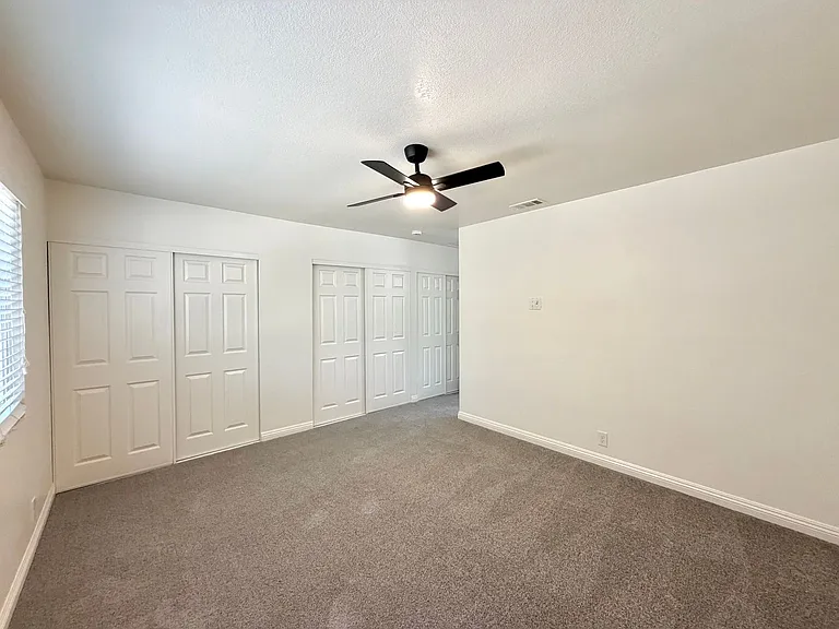 6961 Halstead Ave — Photo 6