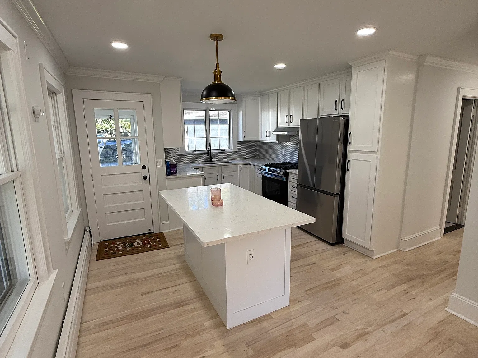 4 bed, 2.0 bath, 1416 sqft, $3,500 — Photo 4