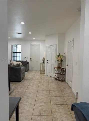 11302 NW 88th Ter — Photo 14