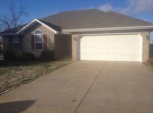 901 Dustin Ln, Nixa, MO 65714