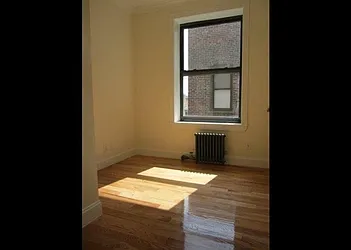 Rented by Manhattist