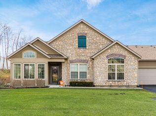 606 Stoneshire Way, Pataskala, OH 43062