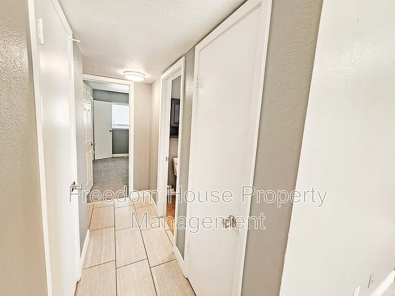 5409 Mountain View Dr — Photo 9