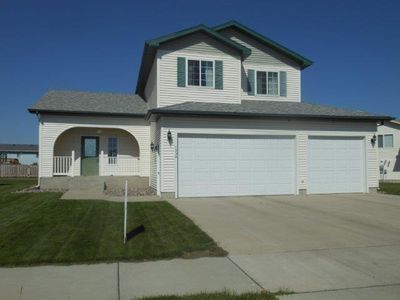 1934 24th St SW, Minot, ND, 58701
