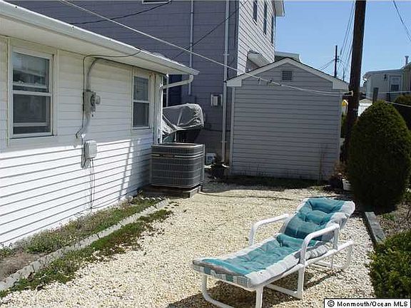 5th image of 109 Albacore Dr