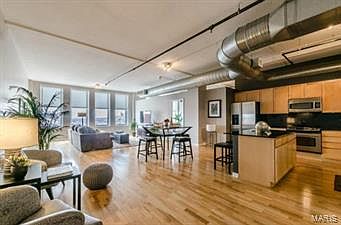 1st image of 1501 Locust 1008