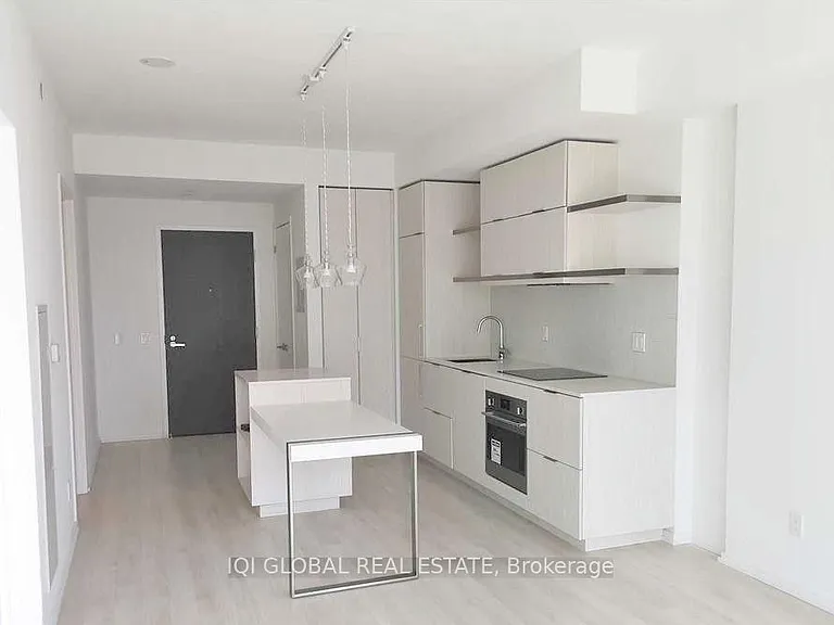 197 Yonge St #2407 — Photo 7