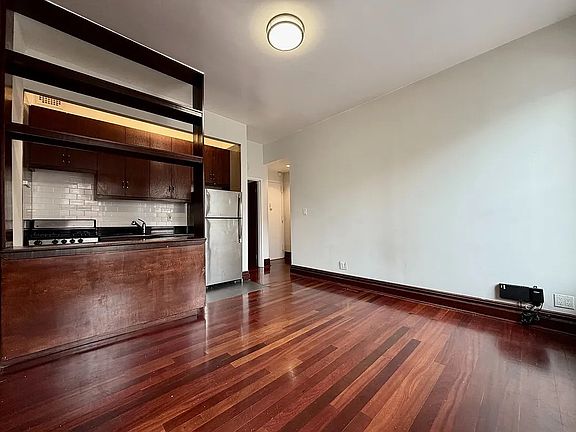 5th image of 24 W 125th St #4A