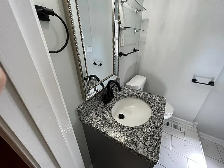 1502 Lynn Way — Photo 21