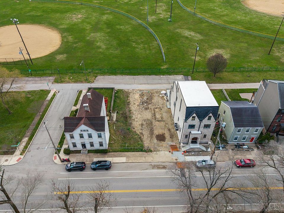 1st image of 3021 Riverside Dr