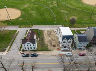 3021 Riverside Dr, Cincinnati, OH 45226