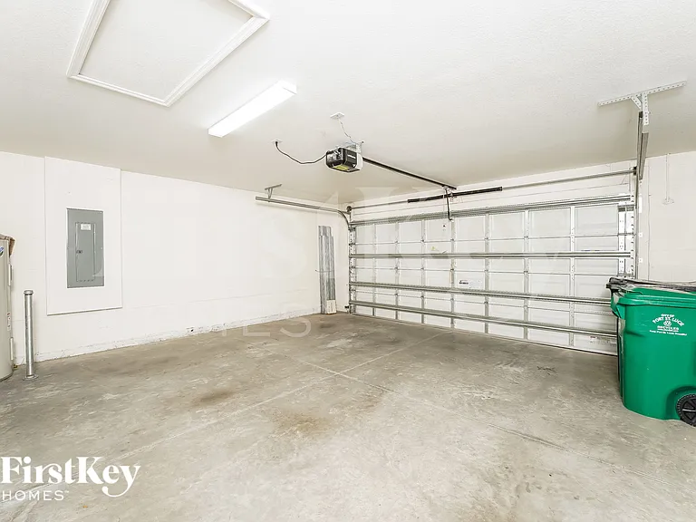 1481 SW Kamchatka Ave — Photo 17