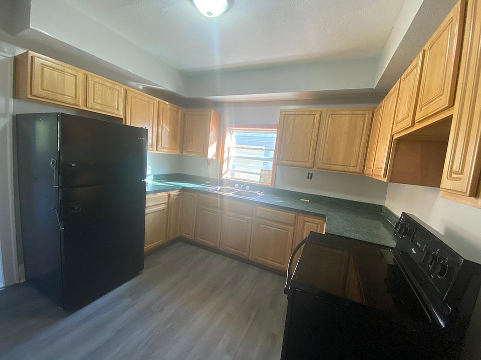 1st image of 880 E 141st St #Up