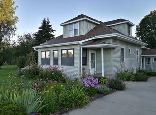 4920 Harts Rd, Ringwood, IL 60072