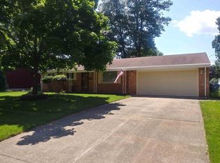 1439 Medford Ln, Mishawaka, IN 46544