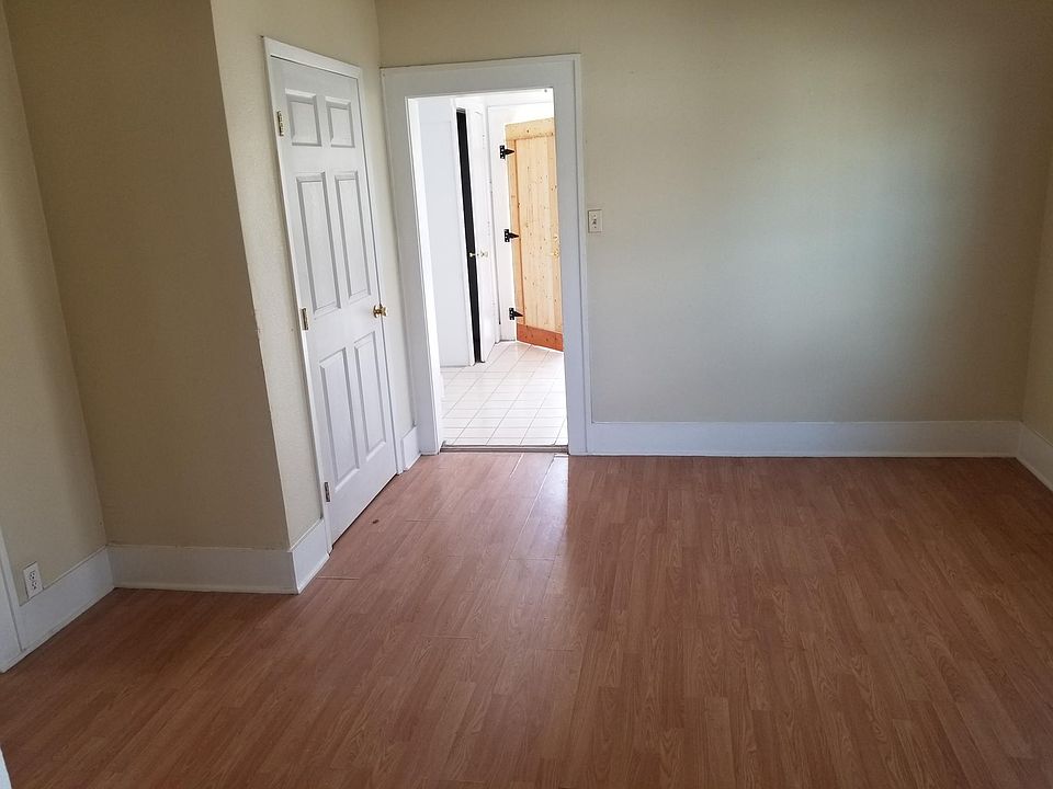 1st image of 1105 Pine St