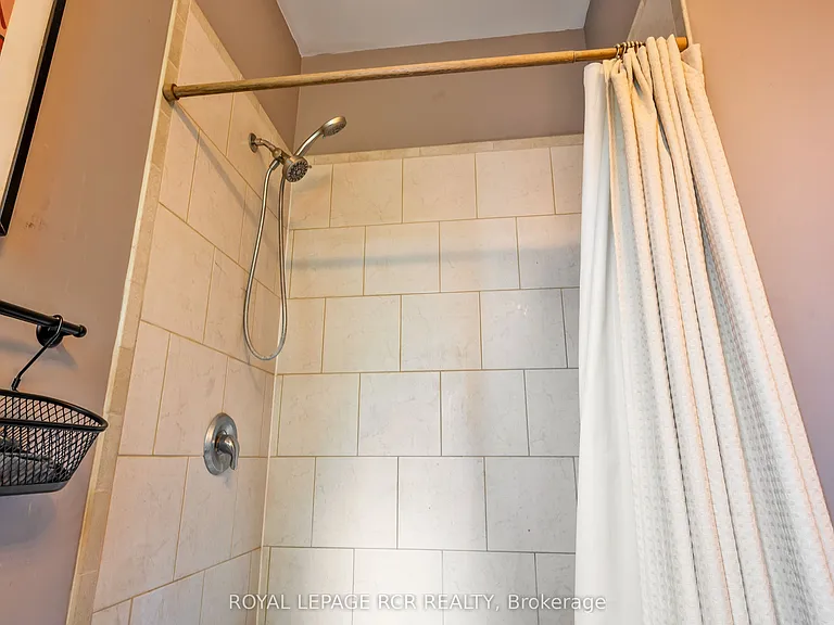 26 Sarah St — Photo 13
