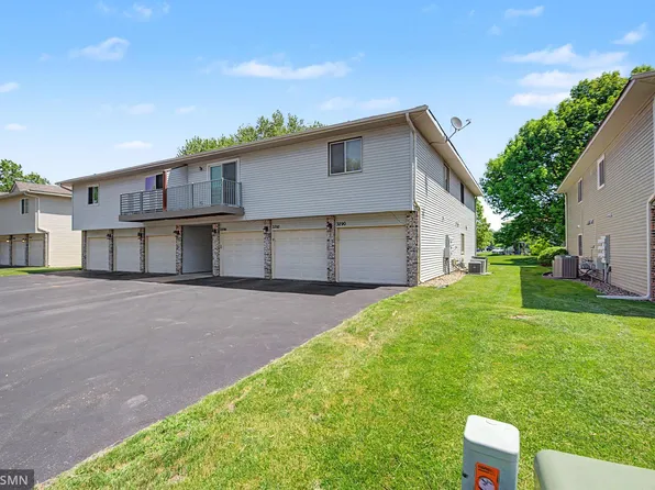 3292 Greenbrier St #3292D, Vadnais Heights, MN 55127