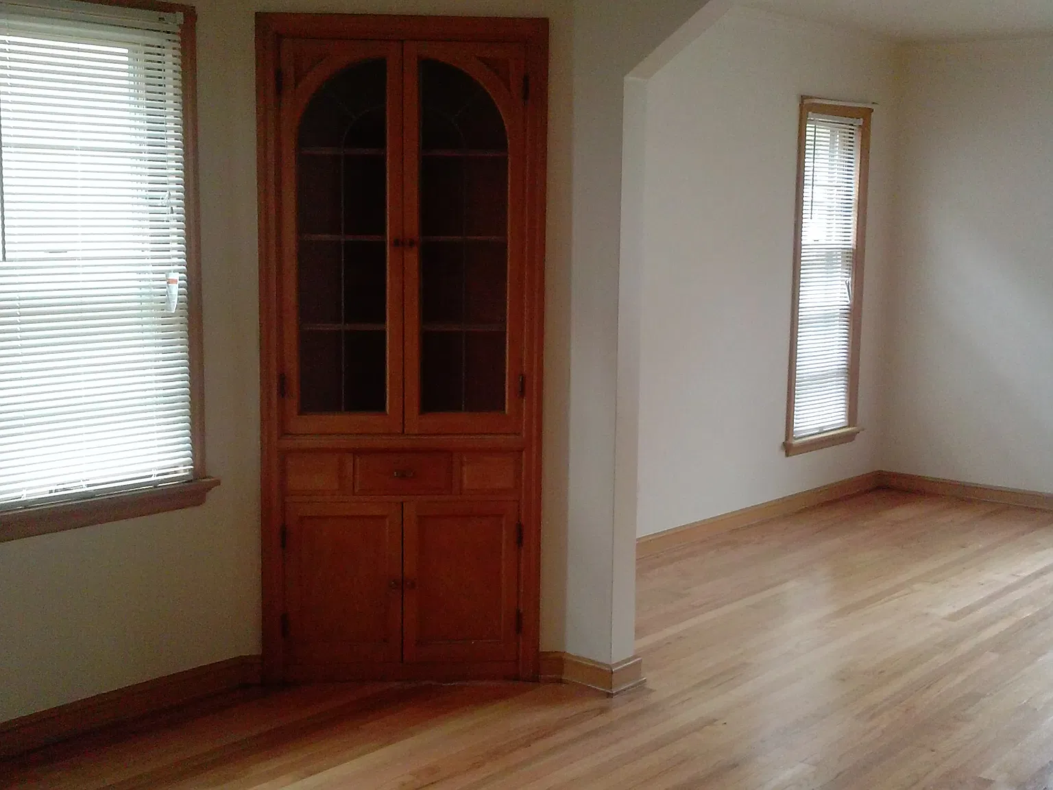 2 bed, 1100 sqft, $1,100 — Photo 4