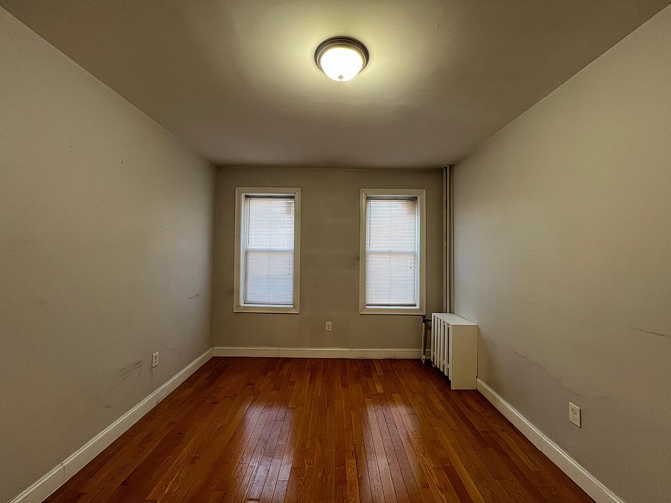 1st image of 76 Congress St #206